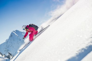 Freeride Skifahrerin | © Flachau Tourismus